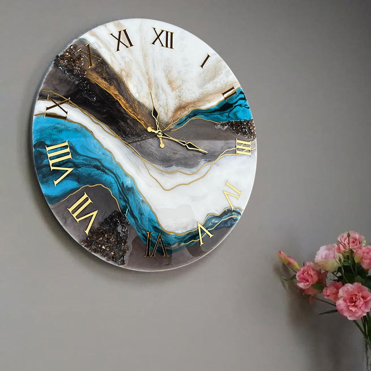 Stylish Round Wall Clock with Beautiful Resin Art