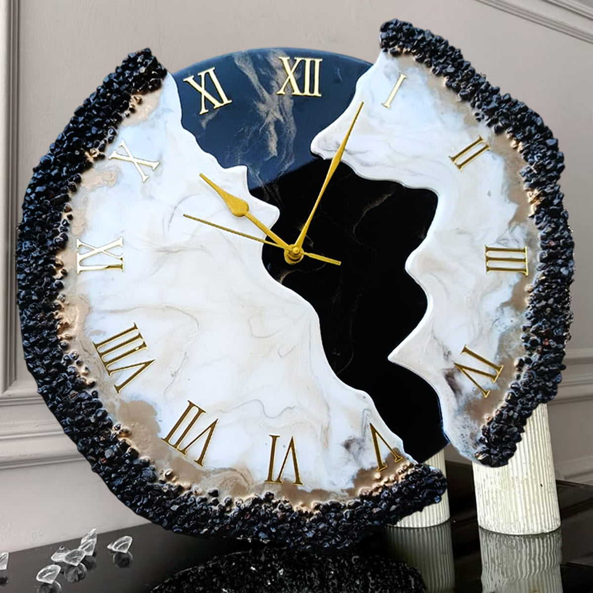 Vintage Theme Round Wall Clock with Beautiful Resin Art